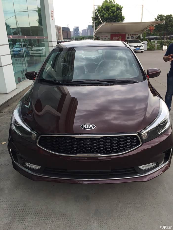 【图】暗樱红的颜色是金属漆吗?_起亚k3/k3s论坛_汽车之家论坛