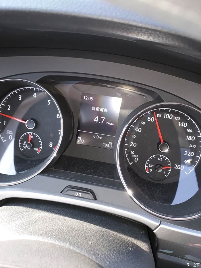 有图为证,当然也有一脚油表显40多个油的时候