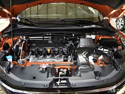 前几天刚提了xrv新车,发现小v的冷却液藏在发动机舱里面,不像其他车