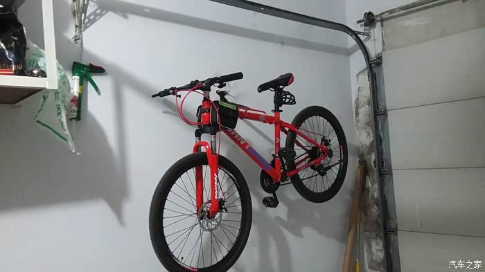 前两天收了个二手三枪山地车上班代步,求教!