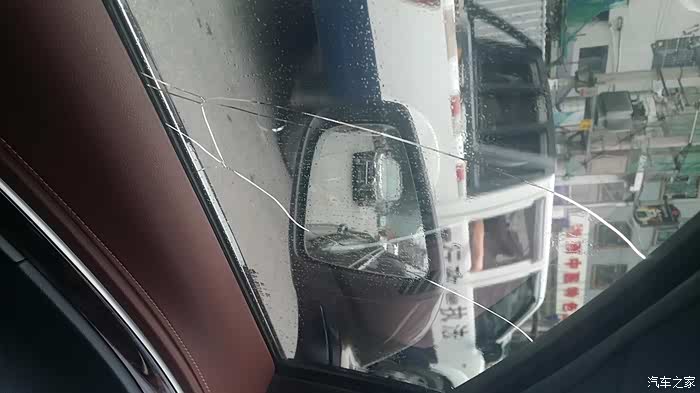 别克君越的车门玻璃的问题!