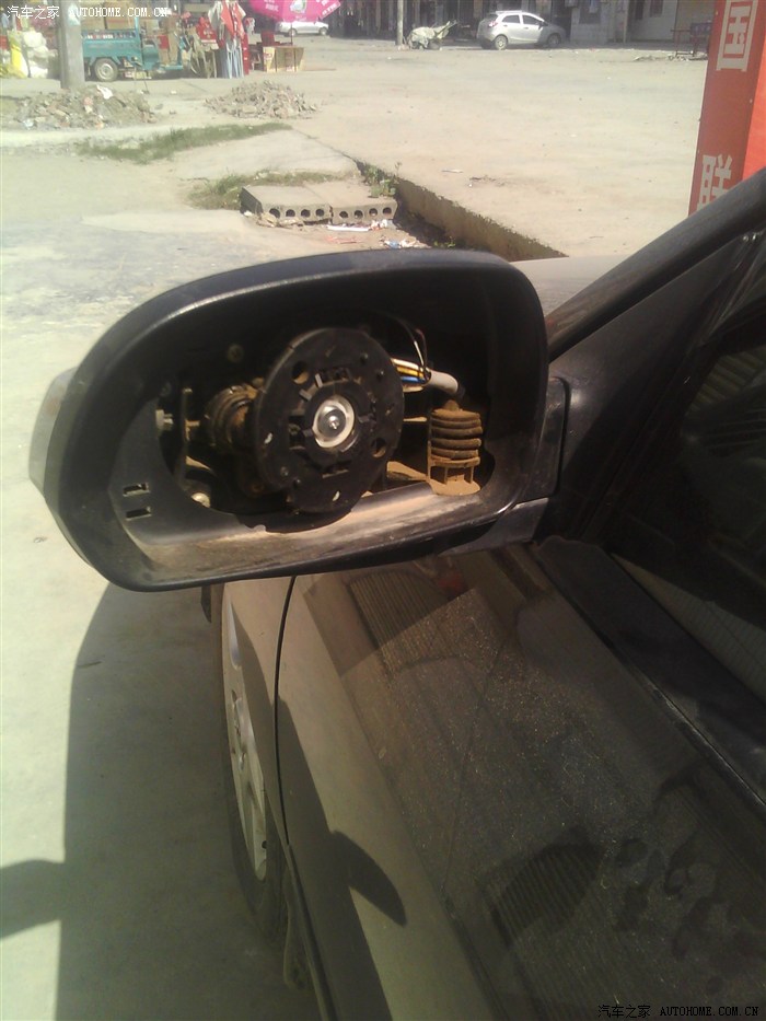 倒车镜 后视镜 安装加热膜实施中.