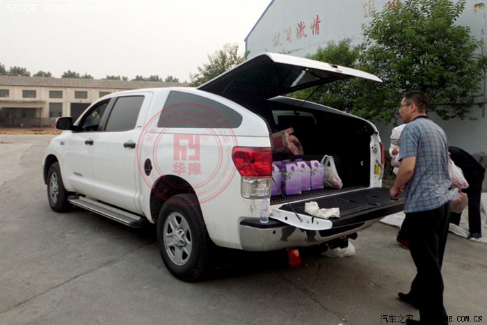 我的坦途改装加了运动后箱雨棚,太喜欢了,货物装进去
