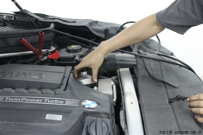 宝马x5豪华版用车一年30001公里保养作业