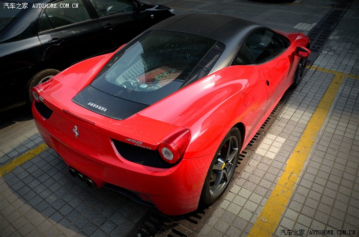 南昌实拍超靓黑顶法拉利458italiaandmore申精