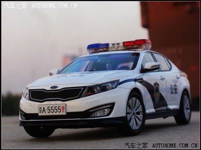 穿警服的大帅哥,k5警车._起亚k5论坛_手机汽车之家