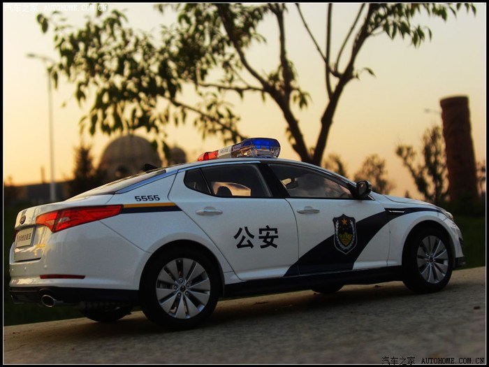 【图】穿警服的大帅哥,k5警车._起亚k5论坛_汽车之家论坛