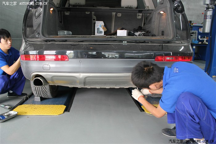 给q7装了一套拖车钩