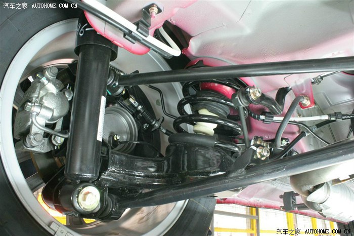 瑞虎5的后悬挂是什么类型避震弹簧这么短会不会很硬