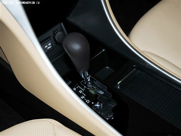 我们先看看下面几种情况: 1. 踩刹车-打火-挂挡(p到d)-松手刹