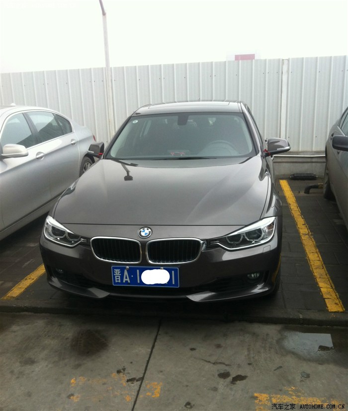 宝马320i时尚哈瓦那灰