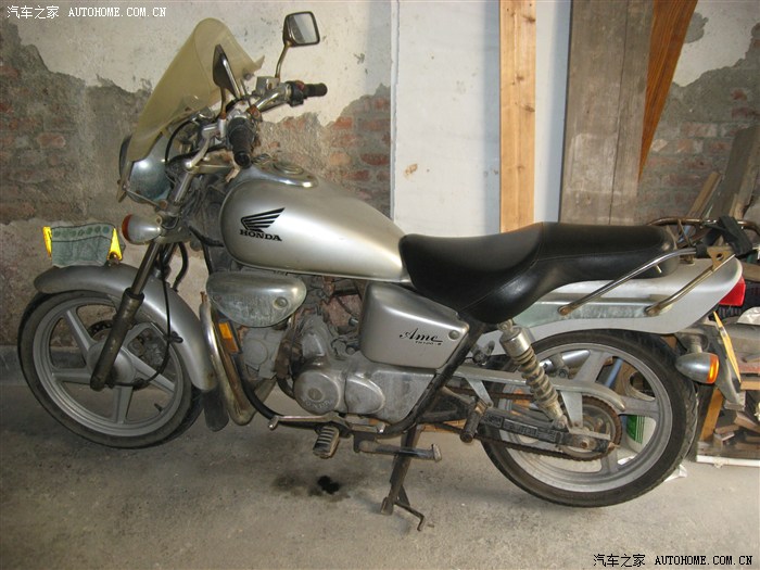 我的第一辆摩托车1999年买的天虹本田100b目前仍然服役