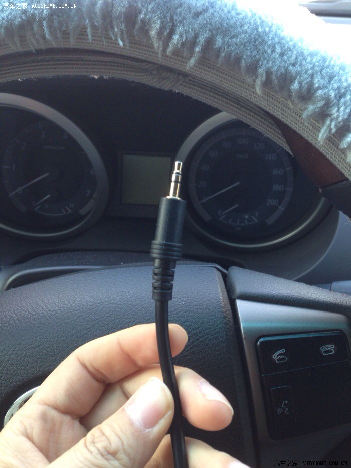 问下118i领先aux in接头的问题,请大神进来!