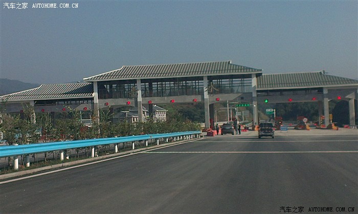 想自驾赤水朋友有福了,贵阳-赤水往返走遵赤高速.