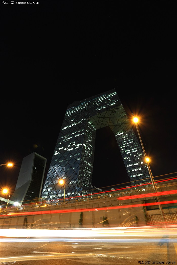 【夜景】苏州的山唐街 北京大裤衩