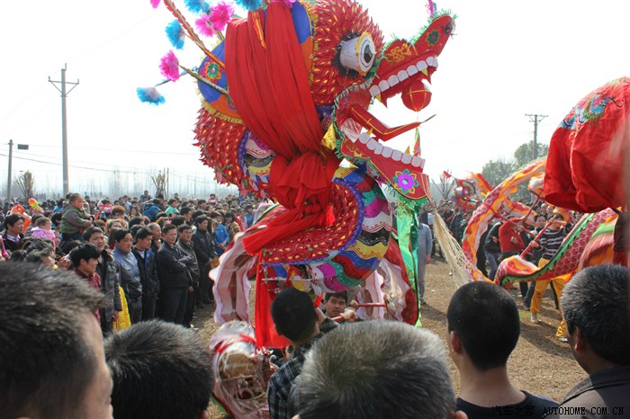 武汉大越进之回老家看龙灯舞狮自驾游望群主设精