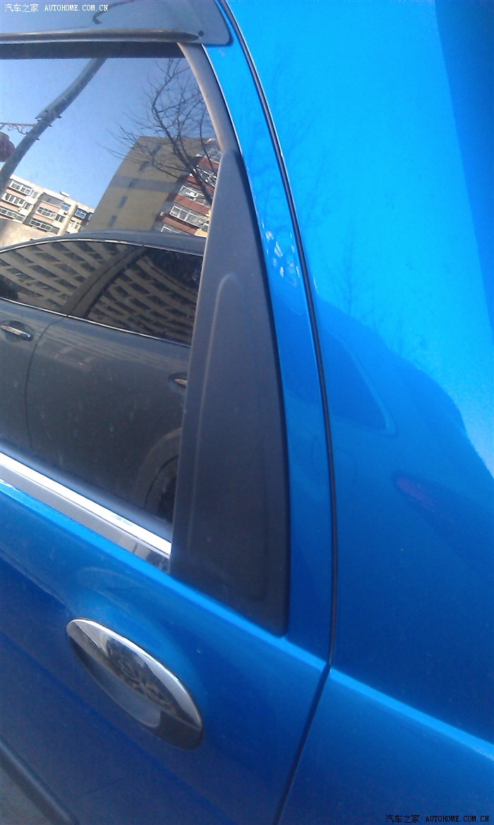 【图】后车门上面的三角板怎么卸?如图_乐驰论坛_汽车之家论坛