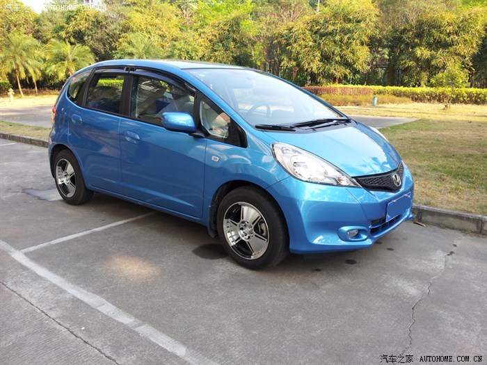 巴黎蓝新飞度作业换轮毂红线3件套