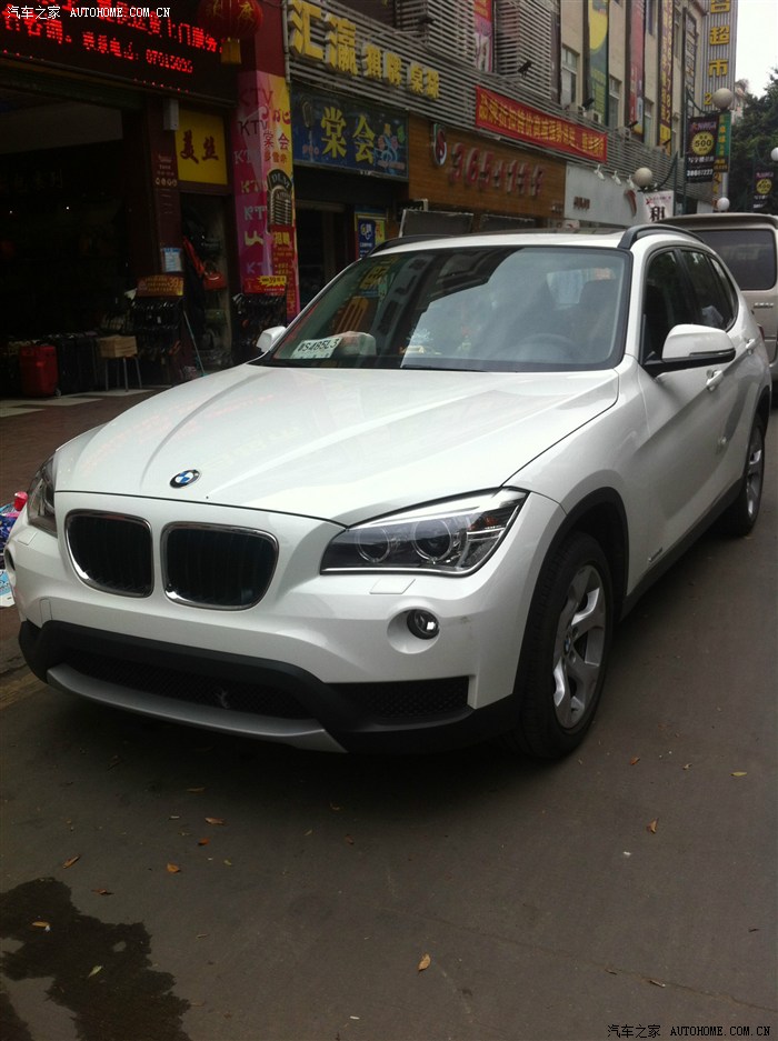 提白色宝马x118i领先型