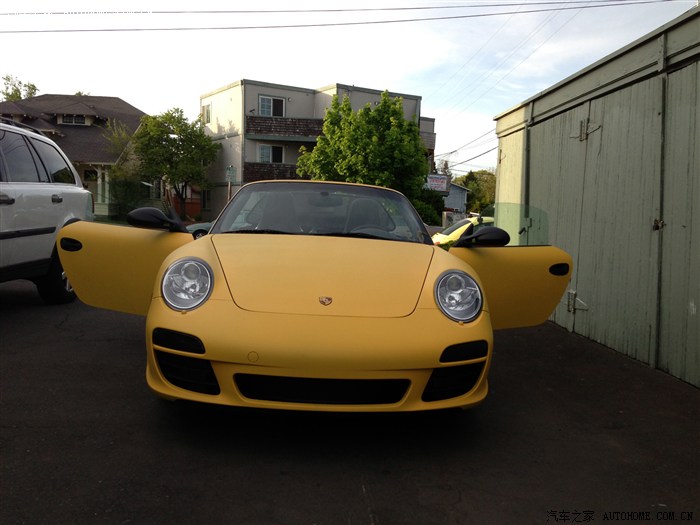 敞篷911亚光黄改车作业