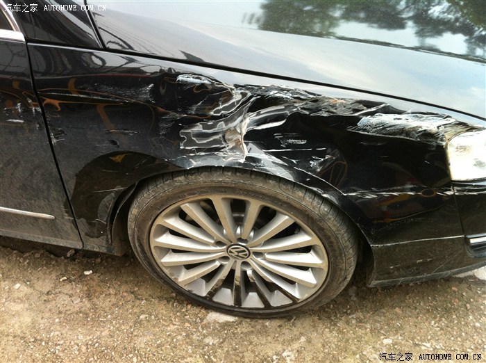 迈腾【b6】撞了.