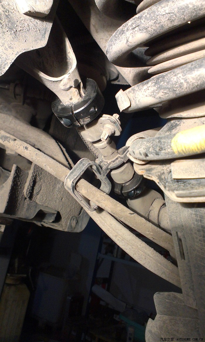 郑州首辆c5加装后轮前束拉杆紧固件