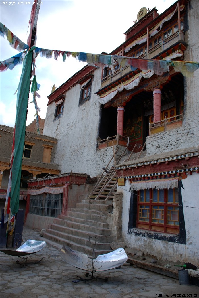 还有夏格巴林寺-----曾经的夏格巴林寺最辉煌的时候有三百多僧众