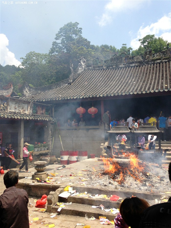 农历四月十四横县云表镇伏波庙会数人头去