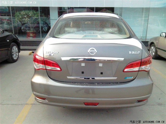 2012款轩逸经典钛空金多图提车作业