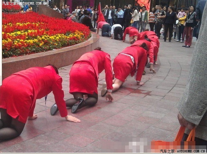 红衣,黑丝mm,狗爬式,这种姿势谁看谁了解(转)