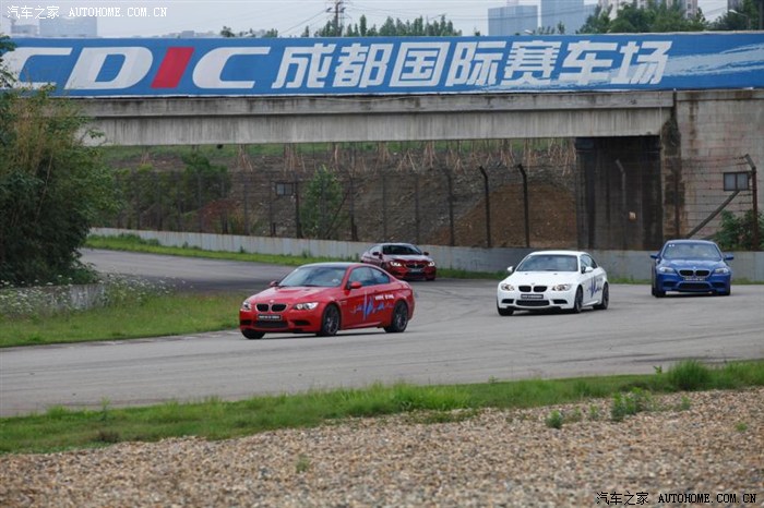 成都国际赛车场狂躁归来,宝马m体验日真是太刺激了!