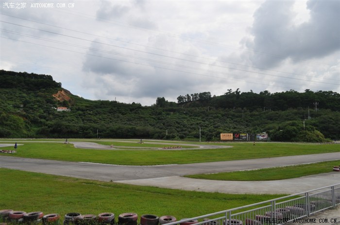 深圳雨航局燕友,卡丁车场群起骚动!内有大量美