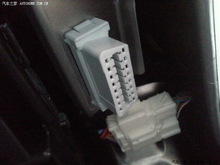 12款CRV自己动手安装OBD车检设备