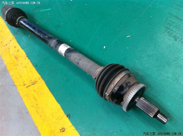 顺利更换右前驱动半轴