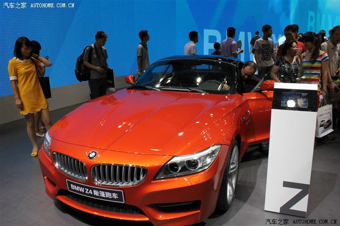 成都车展看x80当然少不了美女海量高清无码