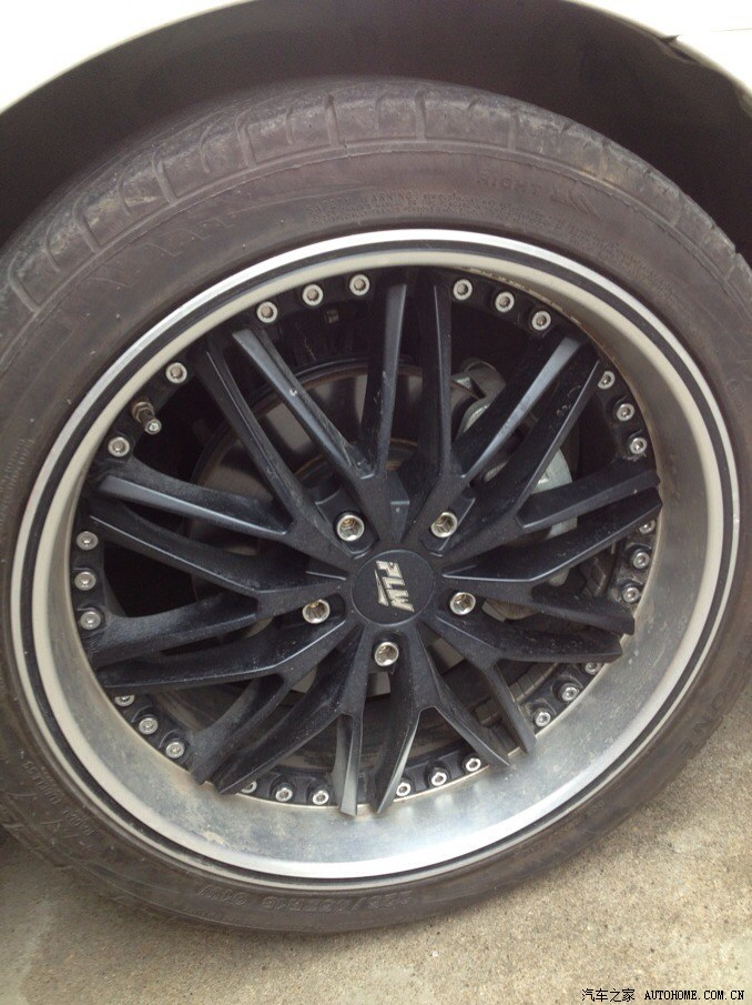 出轮毂轮胎啦,18寸cun5×114.3 et42 8.5j轮胎225 45 18r