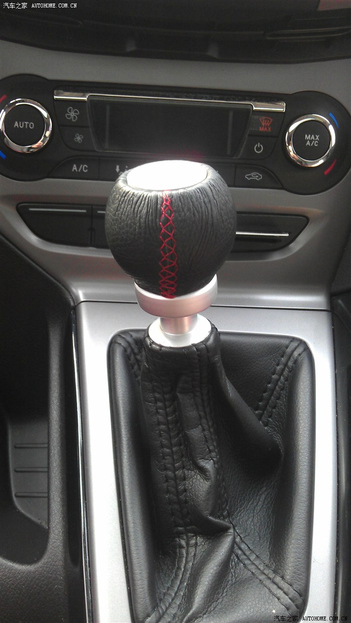新福克斯改装排挡头握感质感观感都有很大提升
