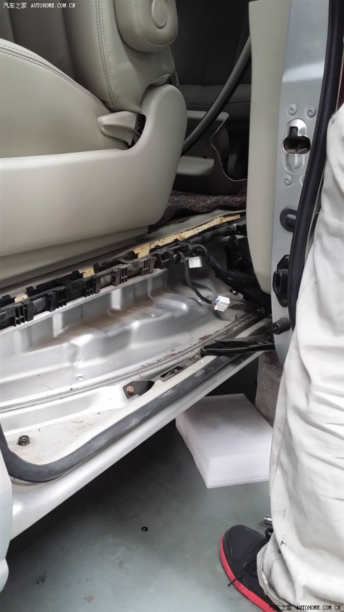 更换电动滑门电机