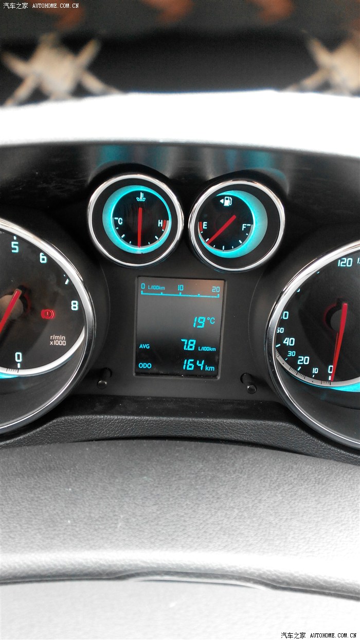 现在油耗终于从刚提车的9.5降到7.