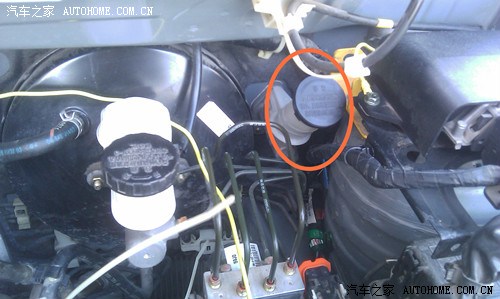 刹车油壶位置示意图图片
