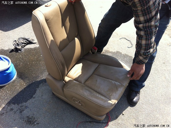 花冠改装三菱vrm的8向电动座椅终于完成欢迎欣赏