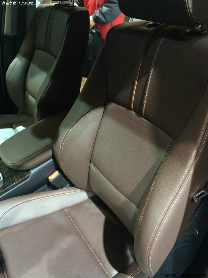 摩卡色新款座椅