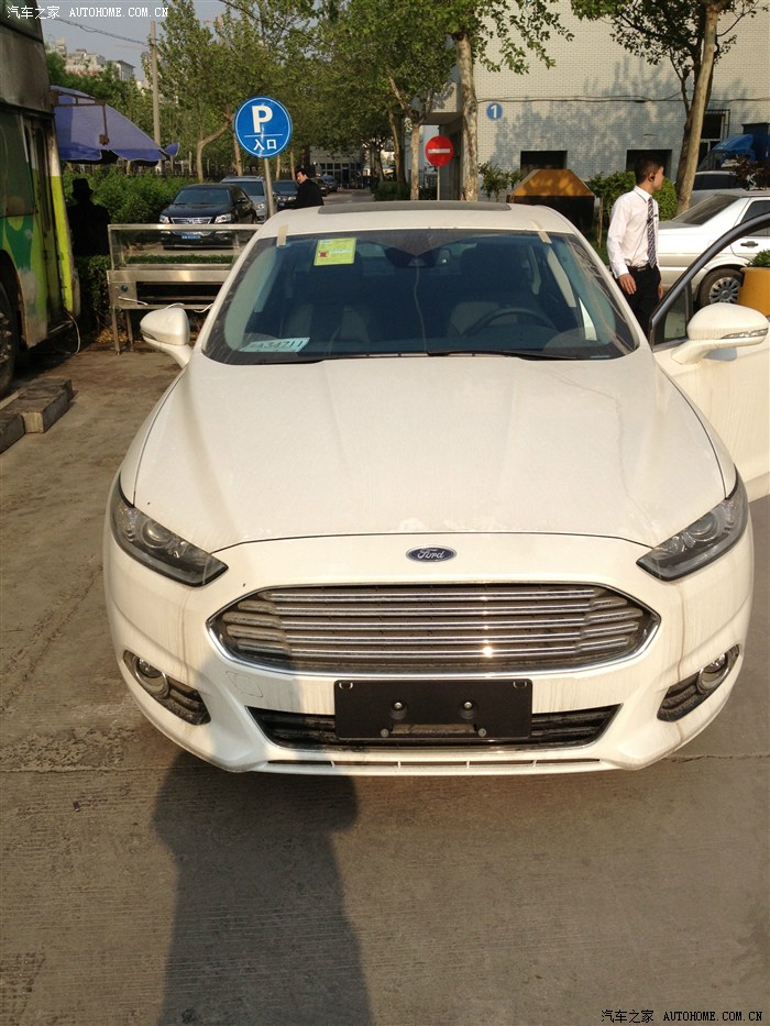 石家庄新蒙迪欧20t时尚珍珠白提车作业1