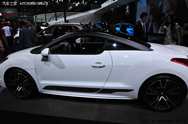 标志的208cc,看着还是挺带劲的