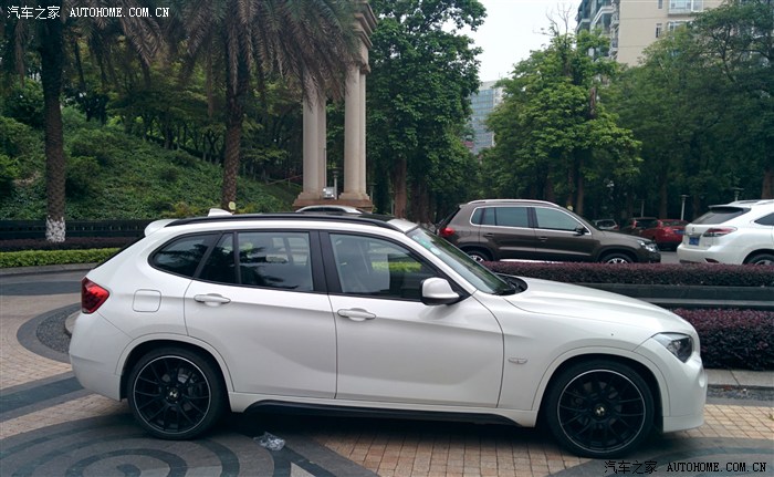 418 宝马x1论坛 20i豪 黑轮框/黑侧裙/黑中网/白天使眼/碳内装/hr