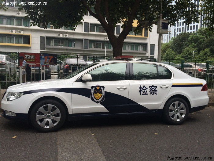 警车来了