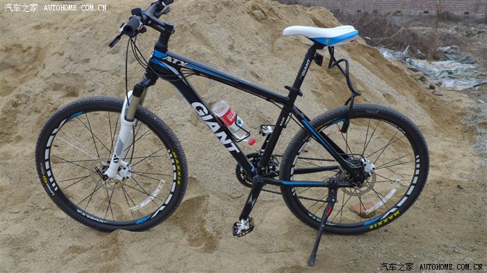 16:35:15 发表在 19楼  第一辆是美利达公爵 现在的是捷安特atx