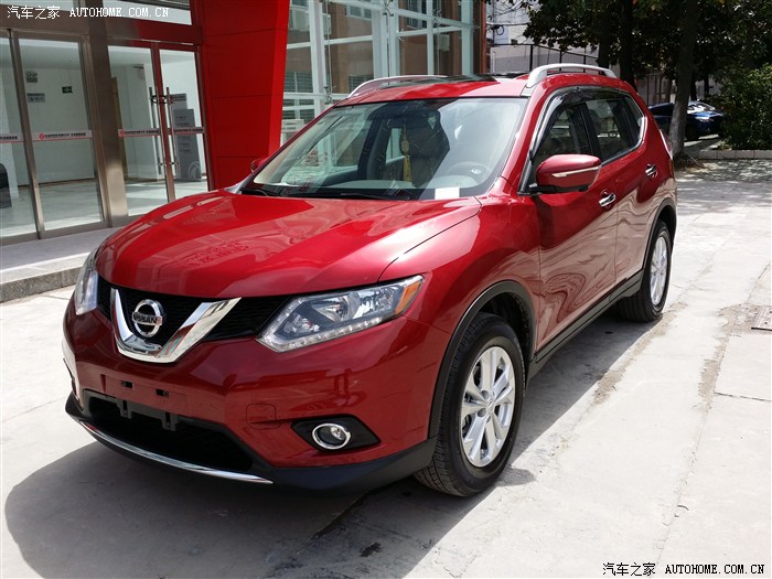 本地首辆红色新奇骏,不是说白色不好看,但绝对比白色有特点.