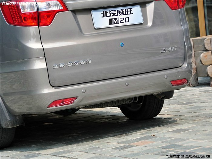 对比m20的做工多给北汽银翔一些时间附侧面改装图