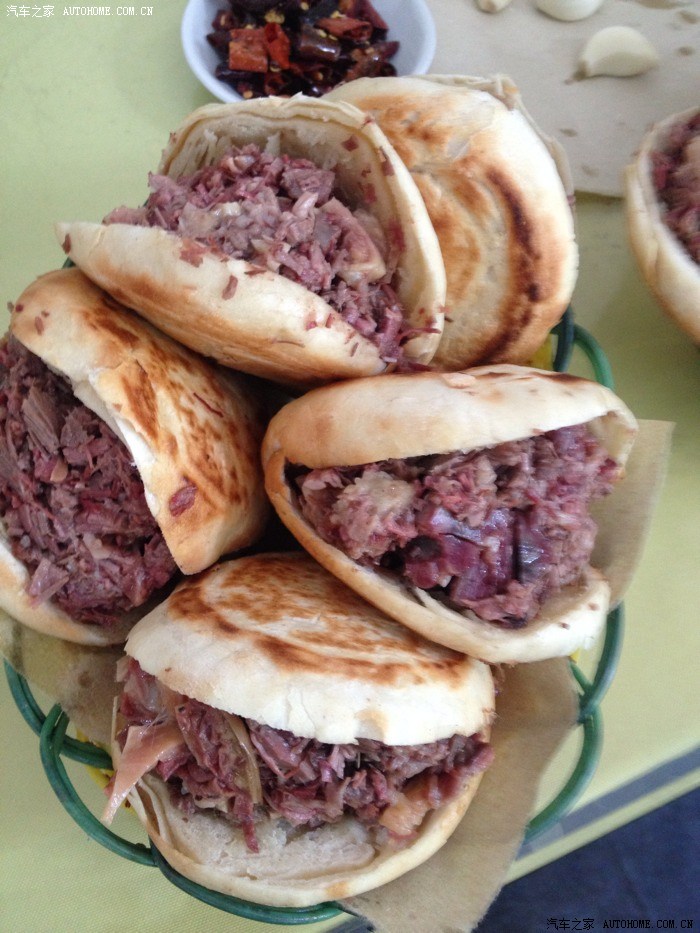 驴肉火烧加板肠儿